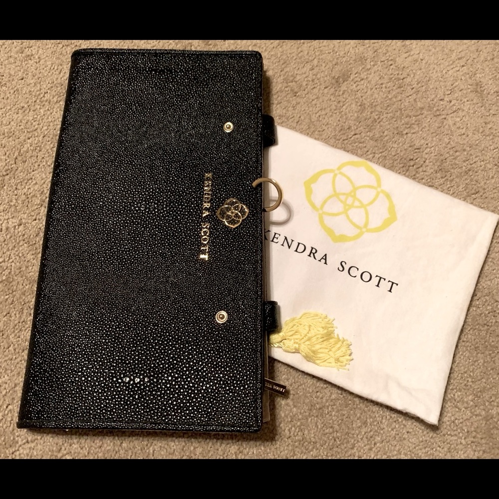 Jet Set Large Jewelry Organizer In Black